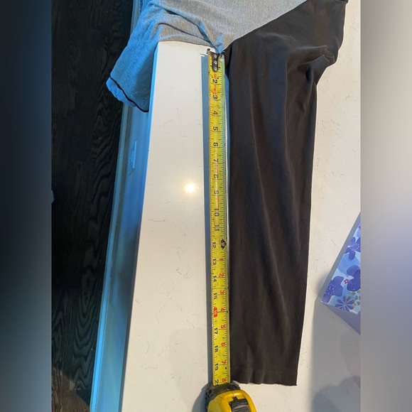 Used long sleeve tee in very good condition/ no rips stains or tears. - Picture 2 of 4